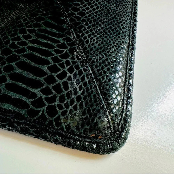 Micheal Kors Clutch/Ipad/Laptop Sleeve - Picture 5 of 8